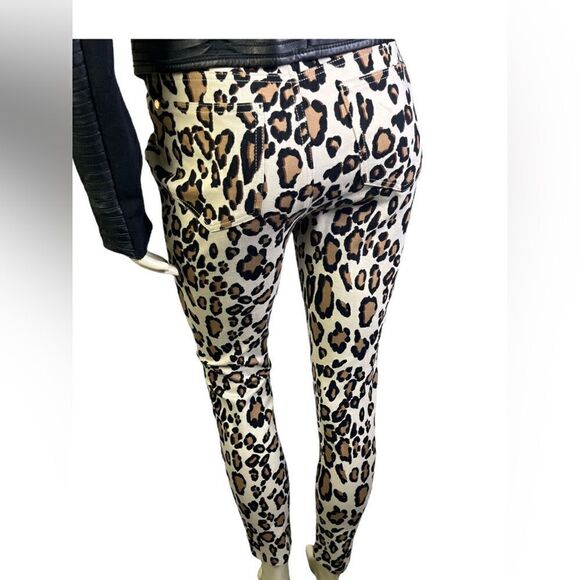 NWOT So Slimming by Chico’s Slim Fit Stretch Leopard Pants Size 0.5 - Picture 2 of 6